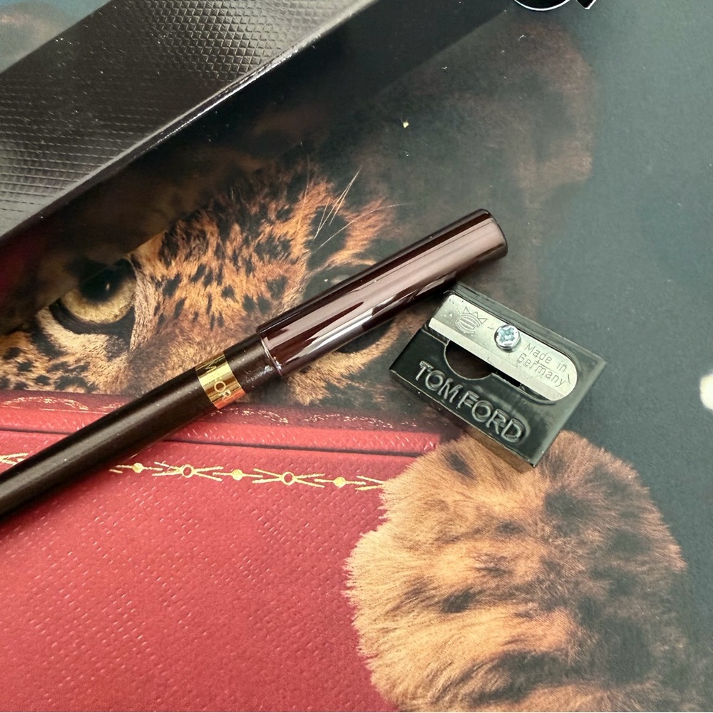 Tom Ford Lip Pencil 108 Headline‎ - Picture 2 of 5